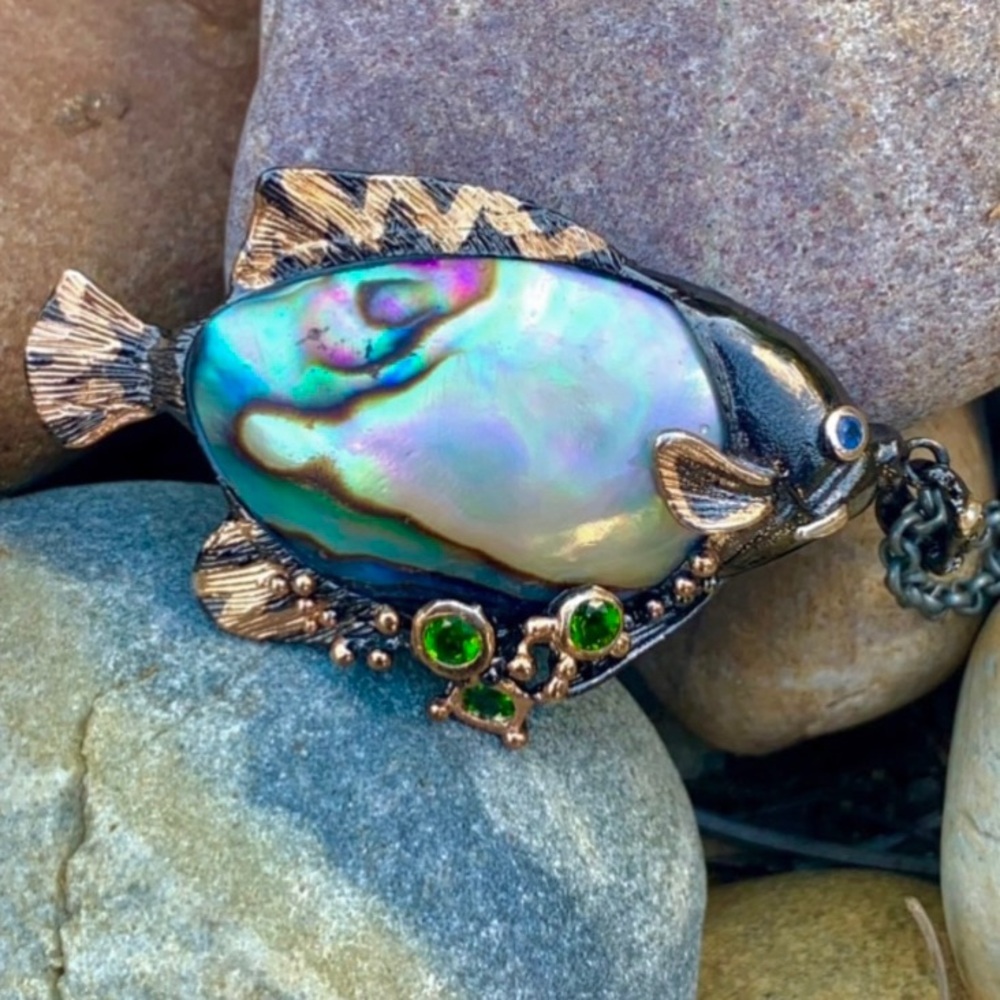 Coastal Catch Abalone Sterling & 14 kt Pendant